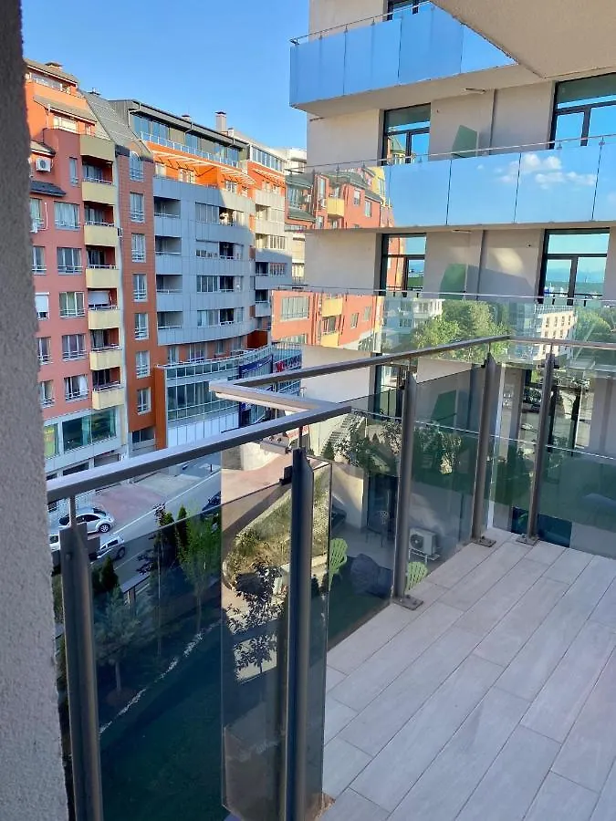 Boutique Magenta Gold Apartment Sofia